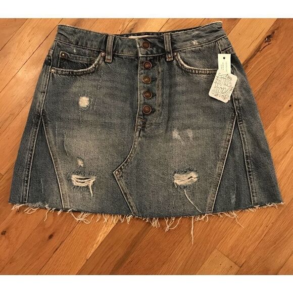 NEW Free People Distress Button Fly High Waist Denim Harvey Mini Skirt 25 $60 - Picture 3 of 11